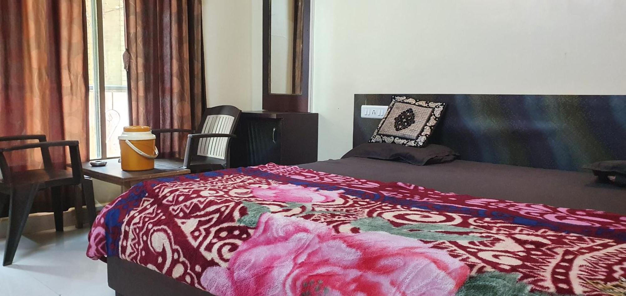 Hotel Hiral Residency Matheran Exterior foto