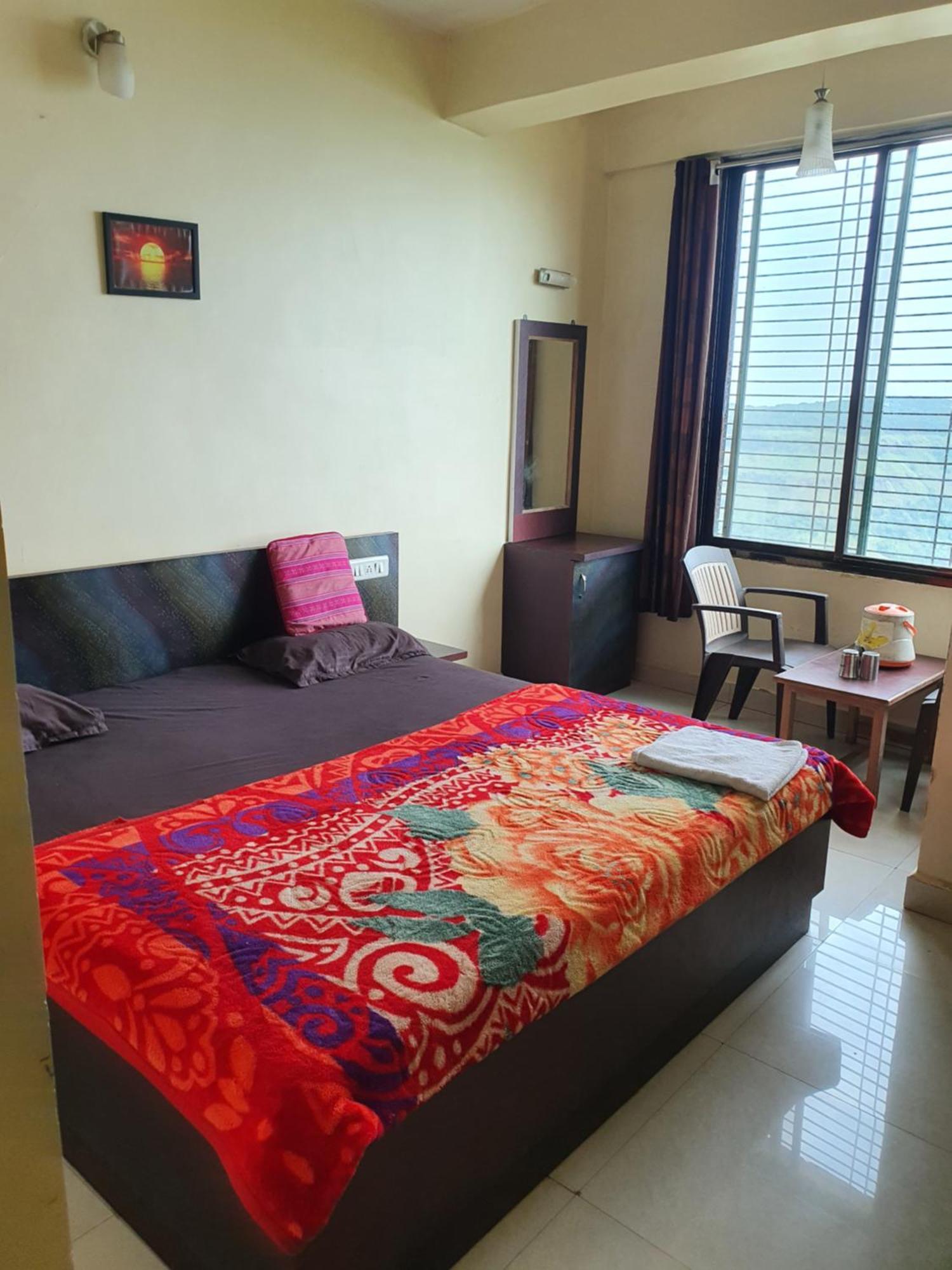 Hotel Hiral Residency Matheran Exterior foto