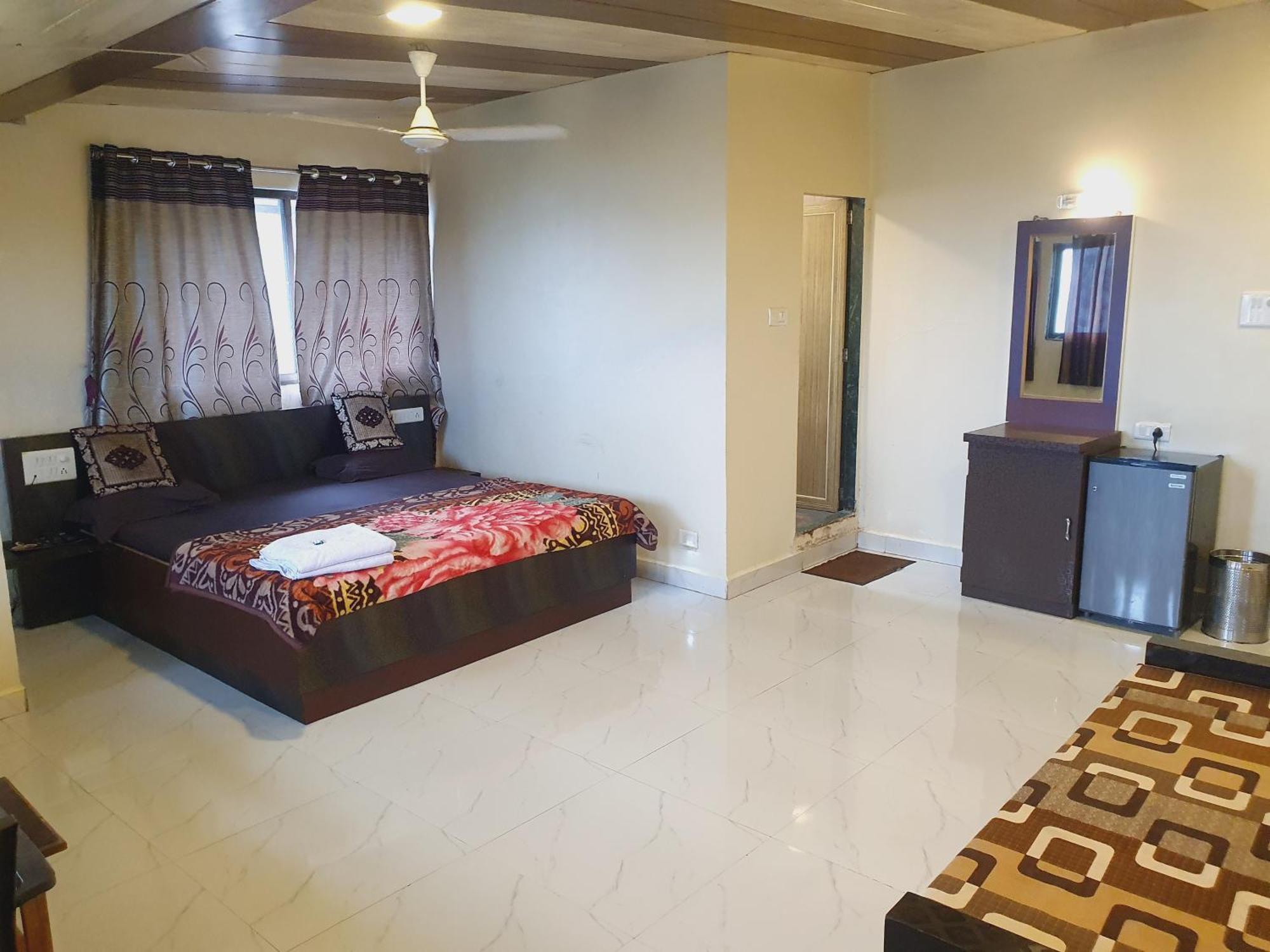 Hotel Hiral Residency Matheran Exterior foto